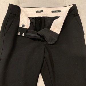 LOFT size 8 Marisa black crop dress pant